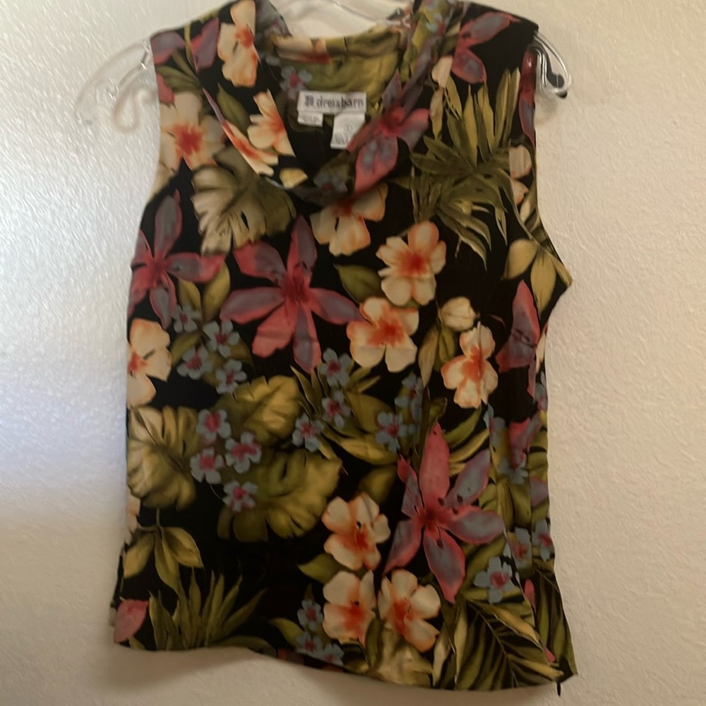 FINAL MARKDOWN Ladies dress barn top 6